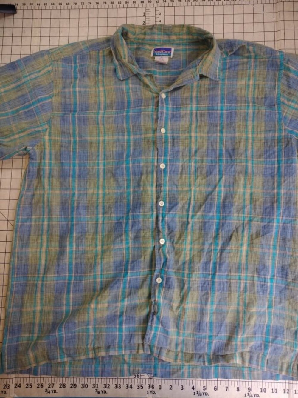 90s Vintage NorthCrest Men's Plaid Button Down Shirt